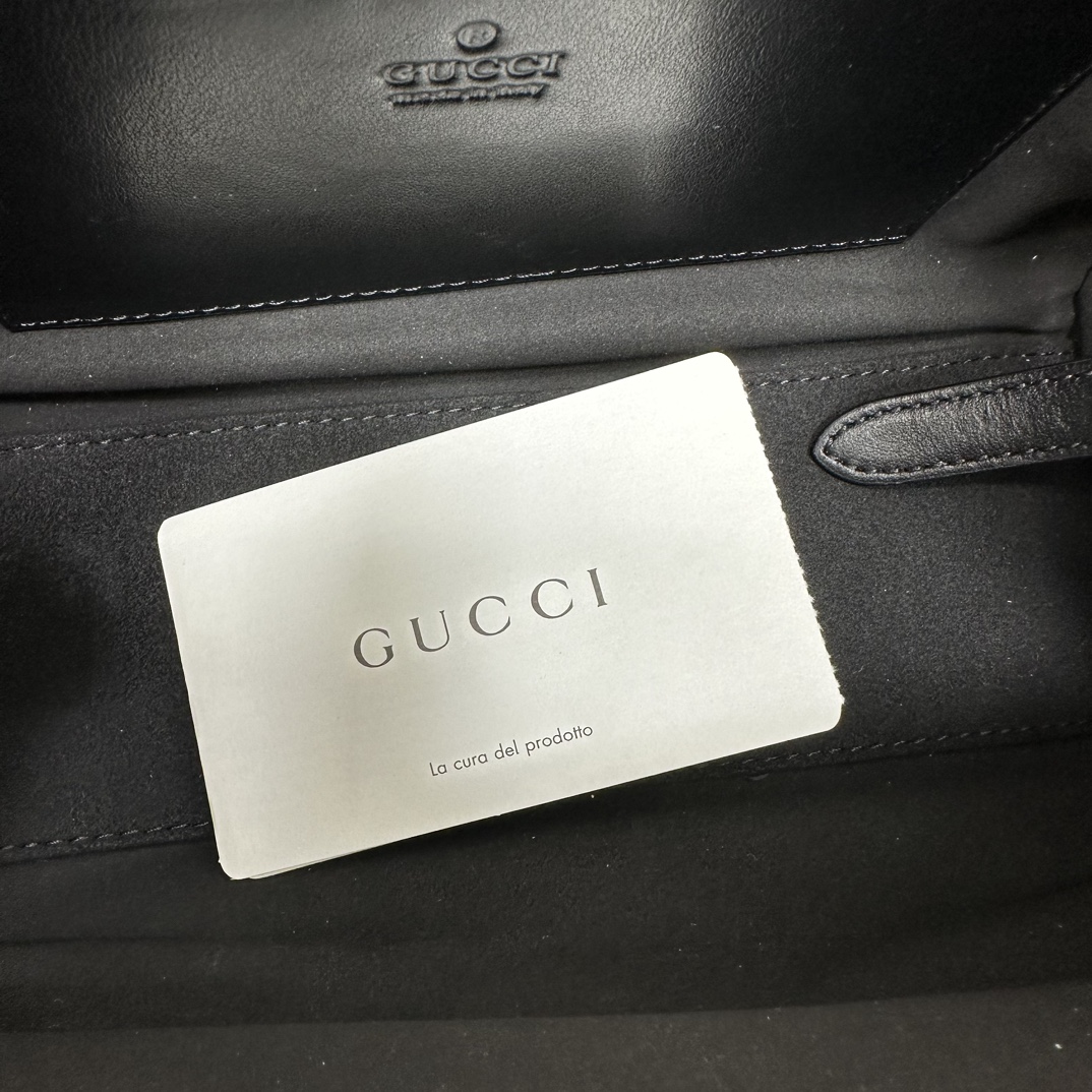 Gucci Shopping Bags